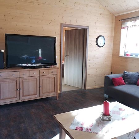 Ferienwohnung Am Roten Berg 派廷 外观 照片